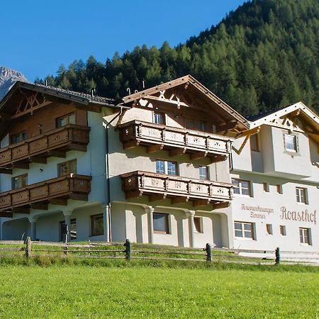 Pension Roasthof Neustift im Stubaital Bagian luar foto