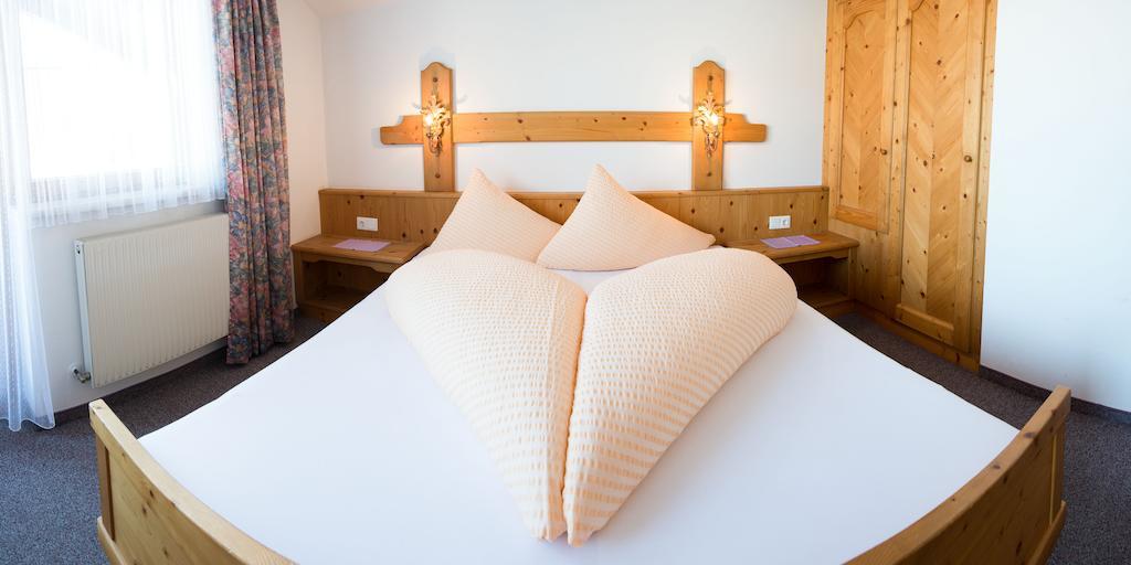 Pension Roasthof Neustift im Stubaital Bagian luar foto