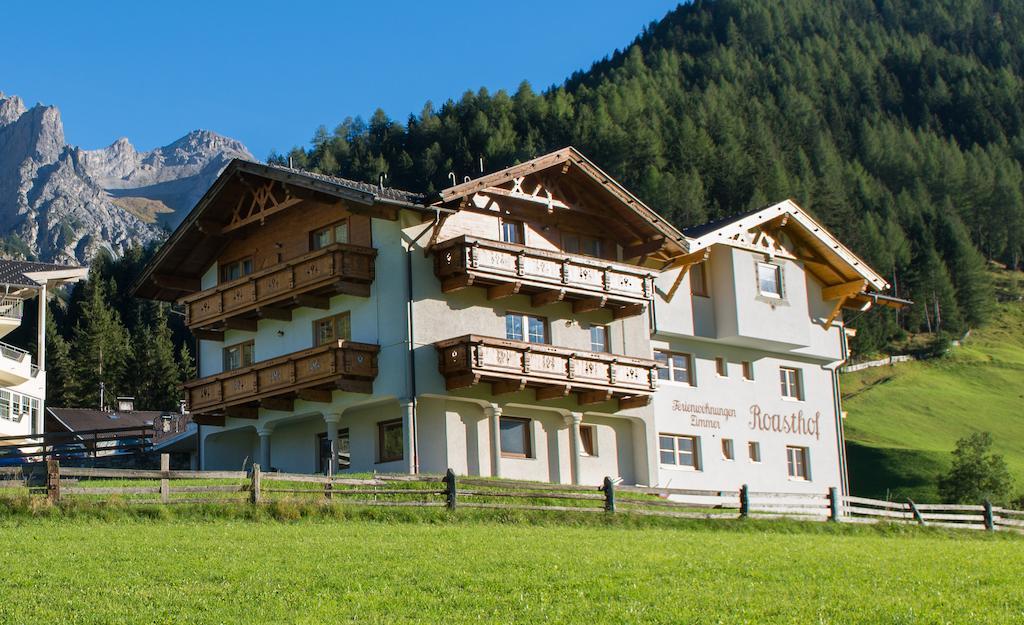 Pension Roasthof Neustift im Stubaital Bagian luar foto