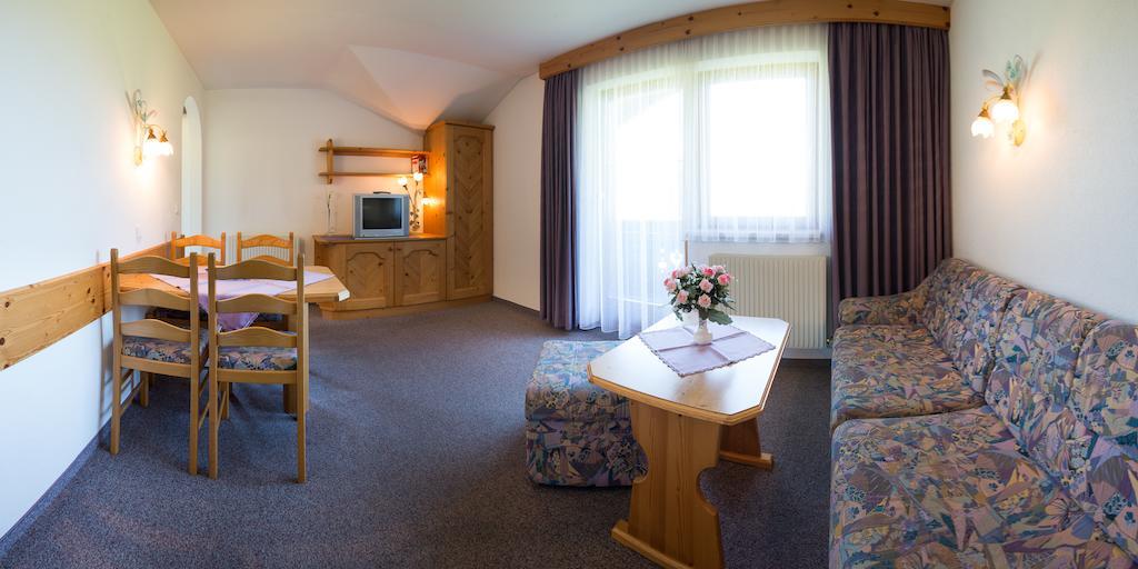Pension Roasthof Neustift im Stubaital Ruang foto